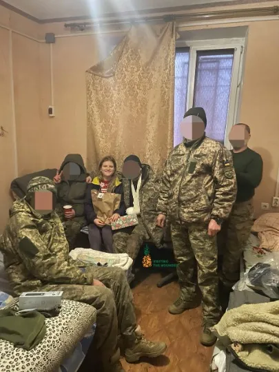 Різдвяний візит у прифронтову лікарню Донеччини