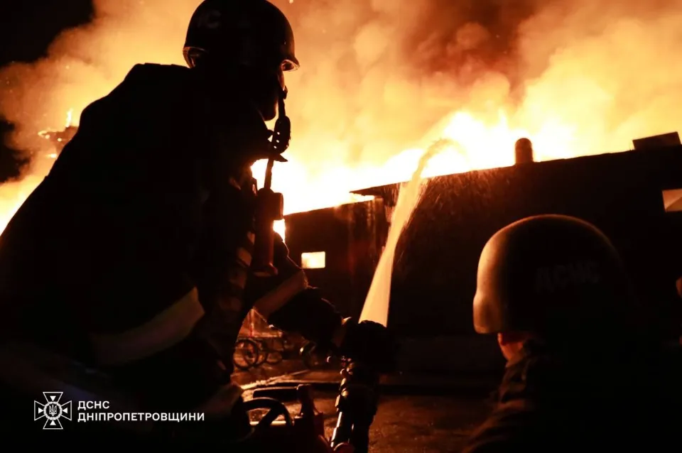 Боротьба з наслідками прильоту в Дніпрі