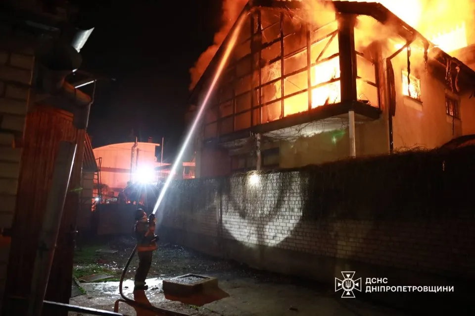 Боротьба з наслідками прильоту в Дніпрі