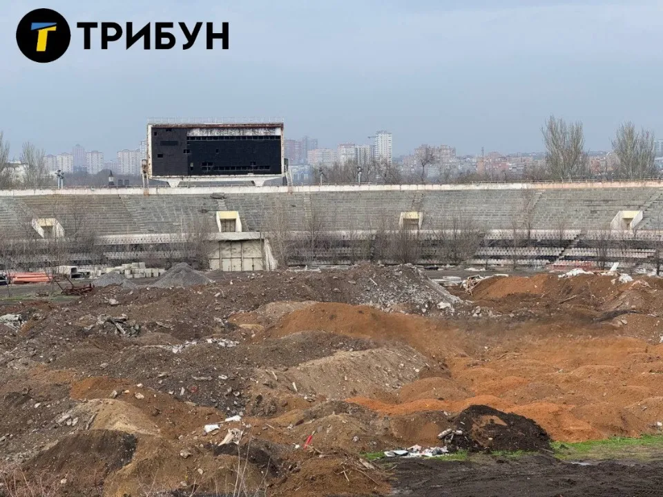 Стадіон Шахтар в Донецьку