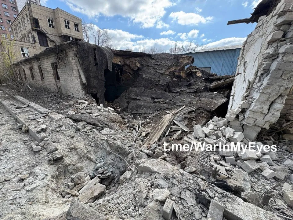 Приліт в Донецьку 13 квітня