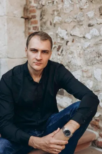 Двом акторам Луганського обласного театру призначені стипендії Глави держави.