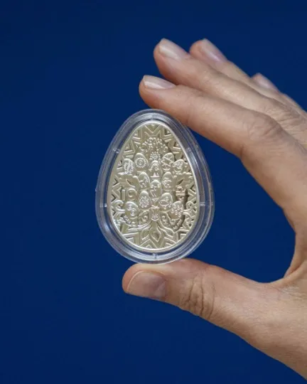 Монета писанка