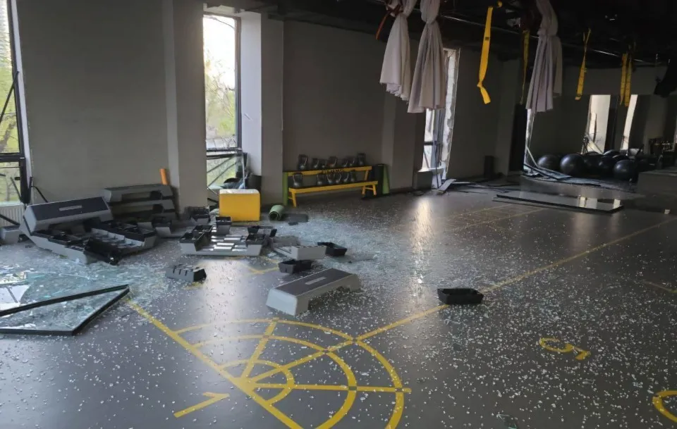 Наслідки обстрілу Дніпра 18 квітня