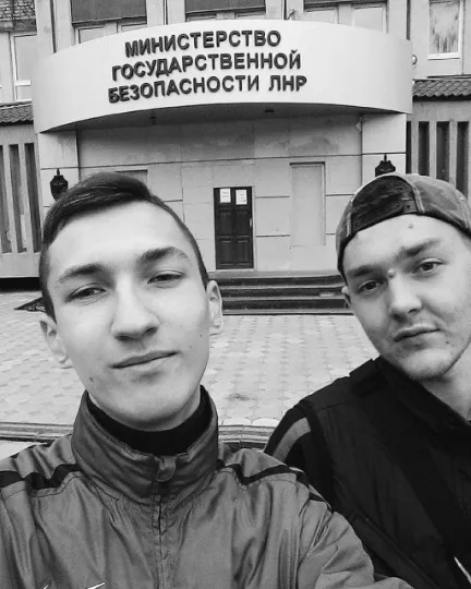 Фото зроблене за тиждень до полону.  З архіву Владислава Овчаренка