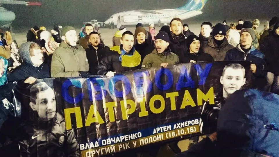 Бориспіль. Фото після прибуття Владислава та Артема до Києва