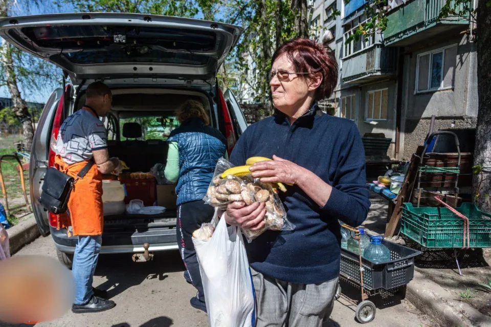 Красногорівка Донецька область окупація війна руїни люди цивільні