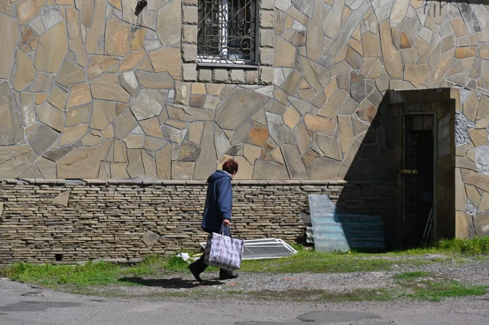 Покровськ квітень 2025 війна людина жінка