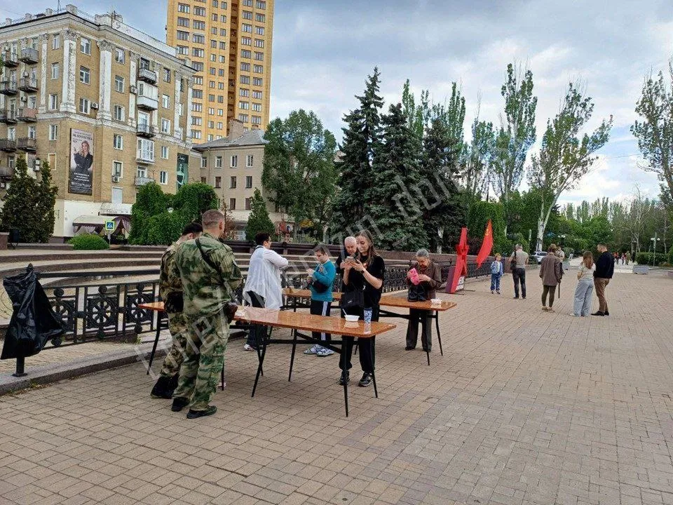 окупований Донецьк на день перемоги