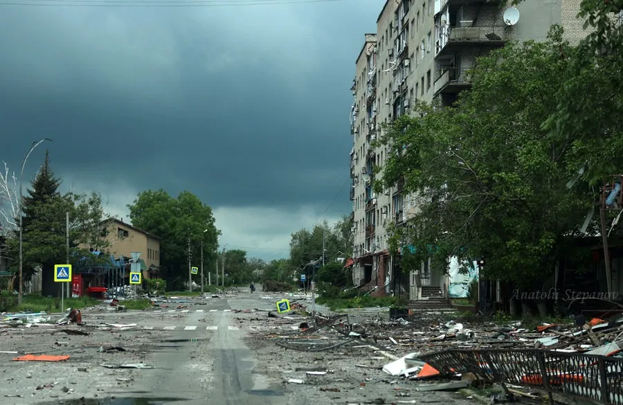 Покровськ війна зруйновані багатоповерхівки будинки