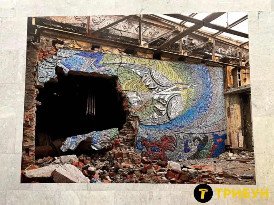 У Києві відтворили мозаїку Алли Горської “Боривітер”, яка була пошкоджена через обстріл РФ у Маріупо