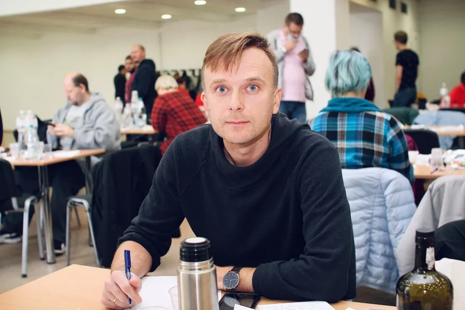 Андрій Діхтяренко