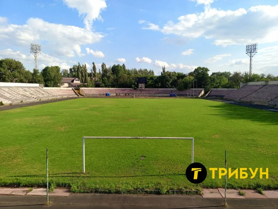 стадіон “Сталь” Алчевськ червень 2025