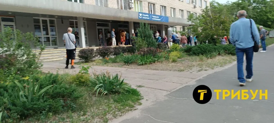 Черги до поліклініки СПЗ та опис ситуації