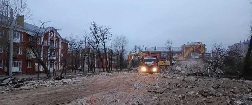 вул. Єгорова 23 та вул. Богдана Ліщини 17/вул. Енергетиків 1. 