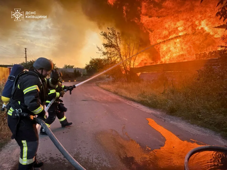 Пожежа в регіоні Києві