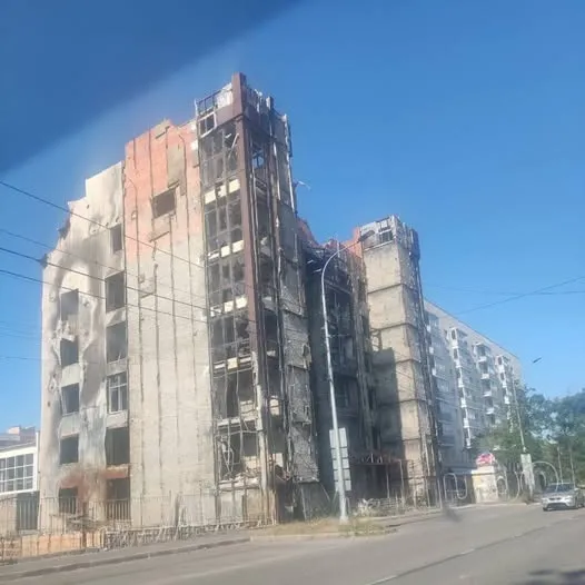 Згоріла будівля, в якій розташовувався офіс 0629. Фото з Facebook Анни Мурлікіної