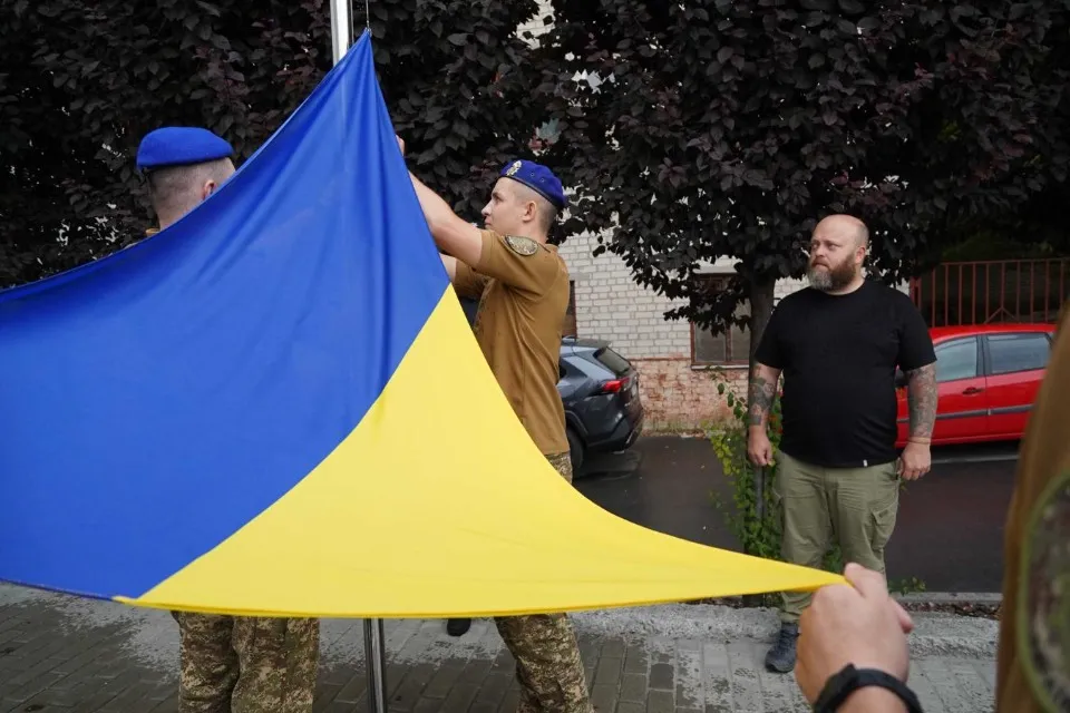 Як луганчани відзначили День прапора: в ОВА розповіли про урочистості (фото)
