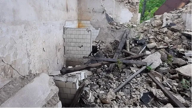 Лазня. Вигляд зсередини. с. Тошківка, Луганська обл. Фото автора. Весна 2021