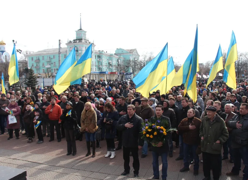 Патріотична акція у Луганську, весна 2014