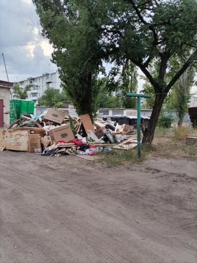 Скарга на сміття поблизу пр-кту Гвардійського, 23А