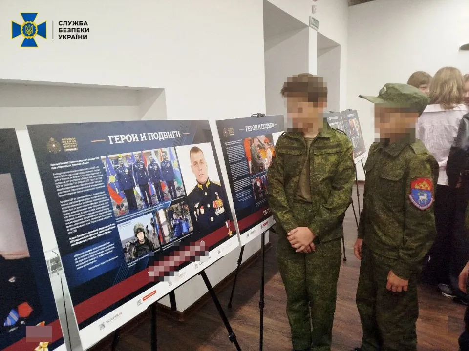 Мілітаризація дітей на Луганщині