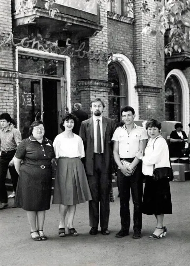 Колектив редакції міського радіомовлення 1984 року: Лісіонкова Н. В., Кафтанюк Г. Б., Міхельсон В. В