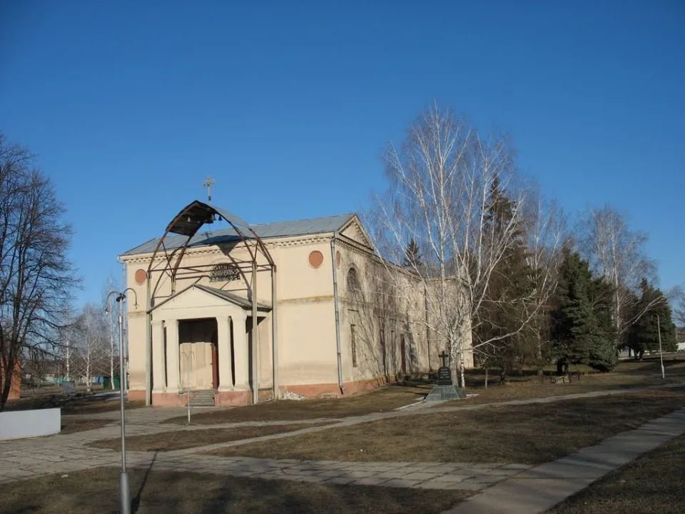 Храм Святої Трійці, вул. Паркова. Джерело фото: Скляр, Вікіпедія, 2020 рік