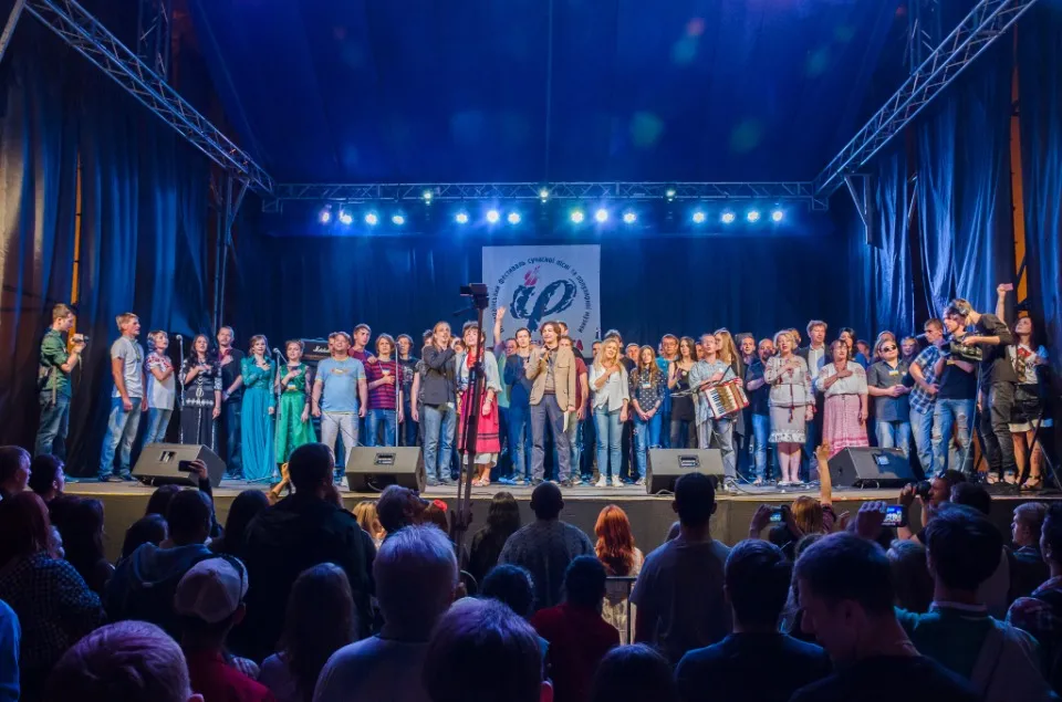 Фестиваль Червона Рута в Маріуполі, вересень 2015 року / Facebook-сторінка Євгена Сосновського