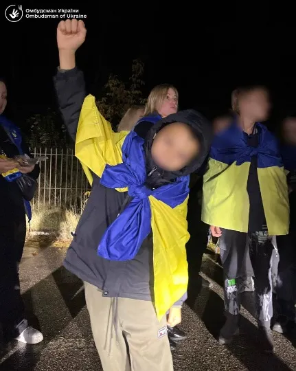До вільної України повернули дітей з окупації
