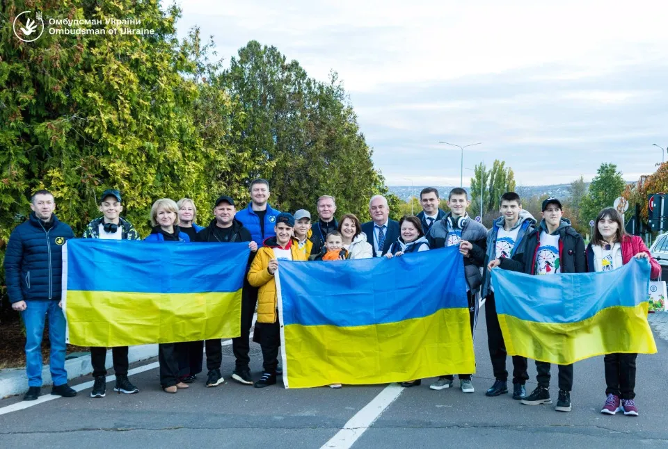 До вільної України повернули дітей з окупації