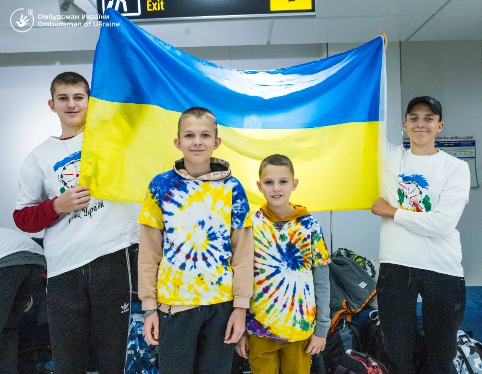 До вільної України повернули дітей з окупації