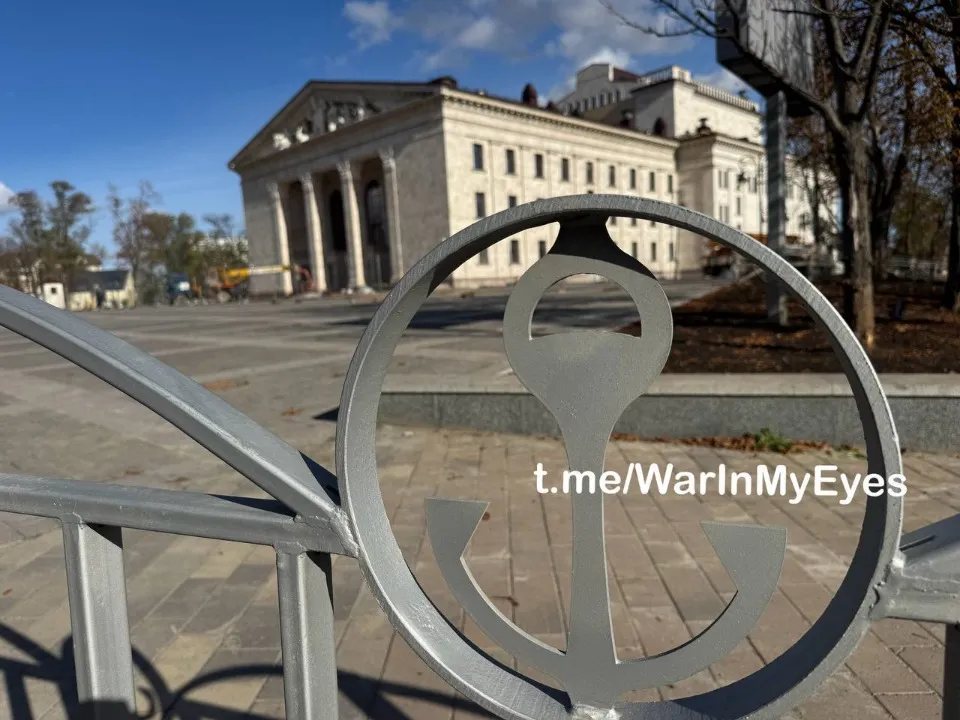 “Відновлення” Маріупольського драмтеатру