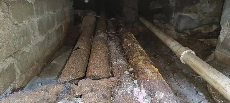 стан труб в окупованому маріуполі