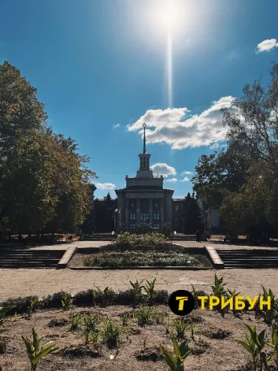 Будинок техніки в окупованому Луганську