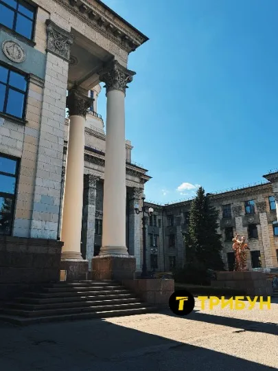 Будинок техніки в окупованому Луганську