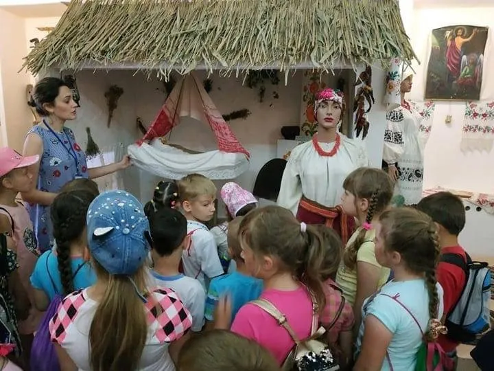 Джерело: Олеся Мілованова. Діяльність Луганського обласного краєзнавчого музею у Старобільську