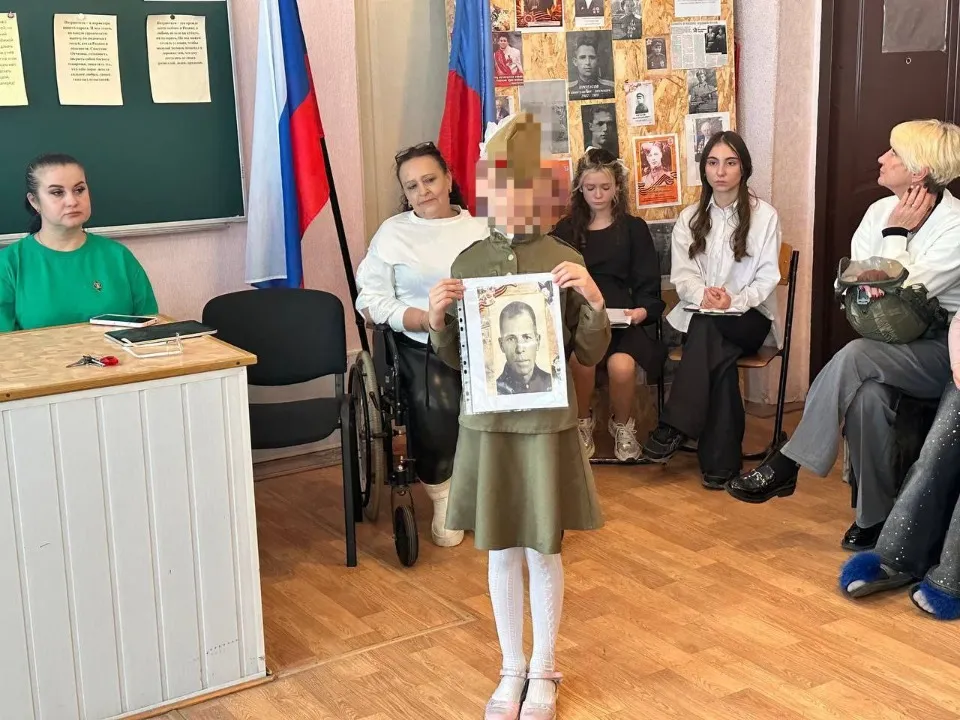 Як школярів на окупованій Луганщині готують до військової служби