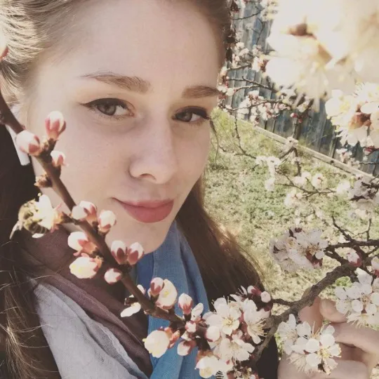 Каріна зберегла кілька фото з рідного Новопскова
