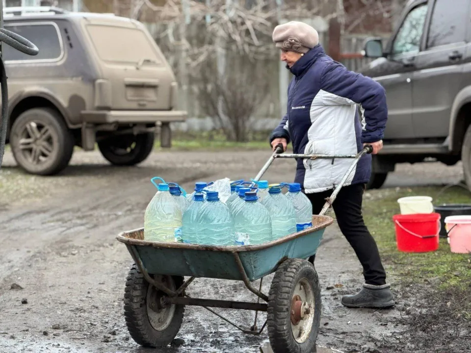 Спроби людей забезпечити себе водою, Лисичанськ