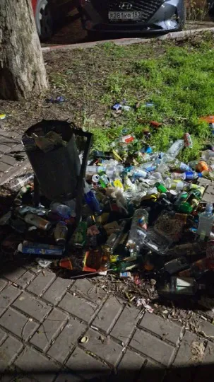Сміття в окупованому Донецьку