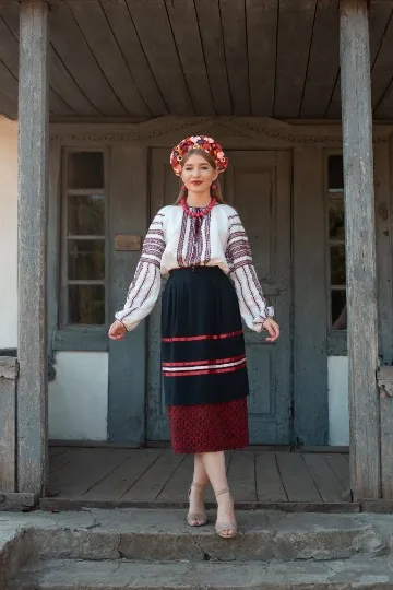 Співачка KLIRIA Каріна Іваник