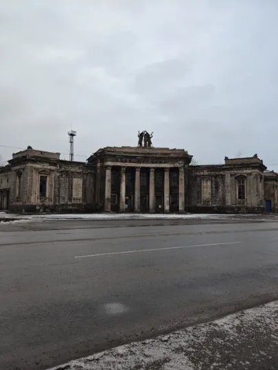 Алчевськ кінотеатр Металург
