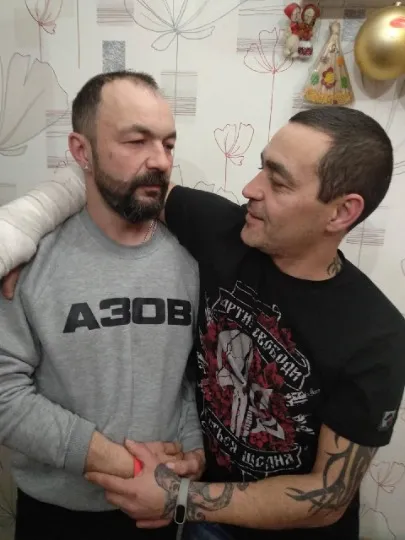 Андрій Коваль із загиблим братом