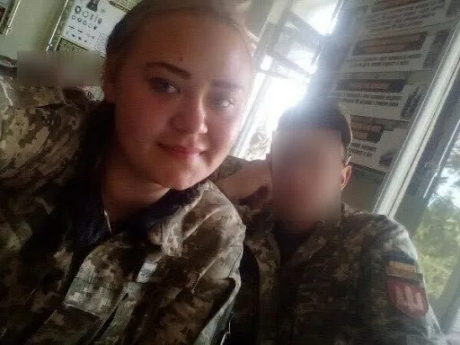 Валентина Давронова на службі поруч із побратимом