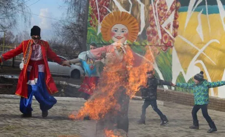 Масниця Троїцьке