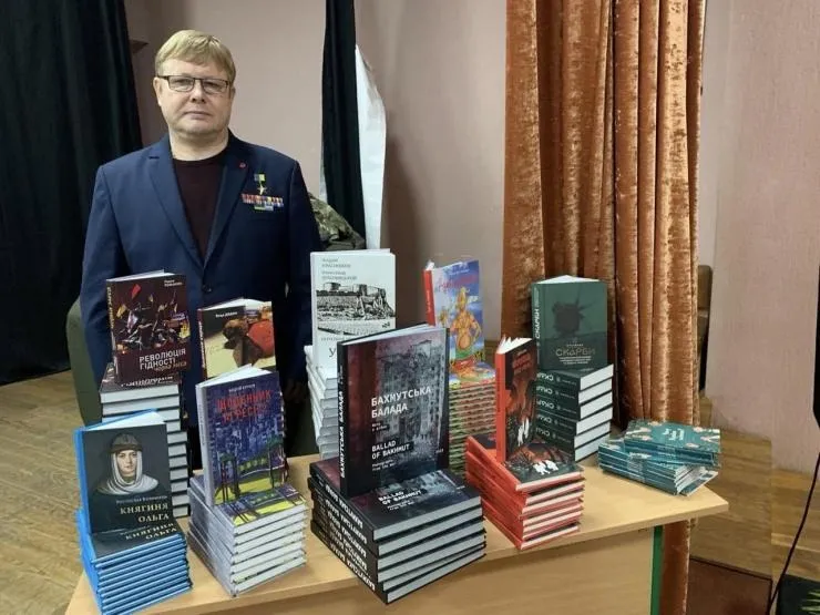 Володимир Жемчугов займається патріотичним вихованням молоді