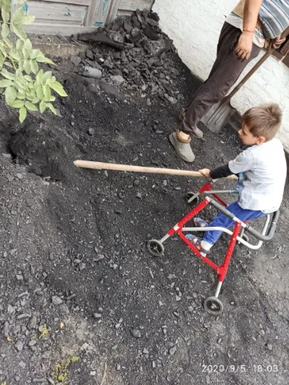 Яна все життя сина бореться, аби він міг сам про себе подбати