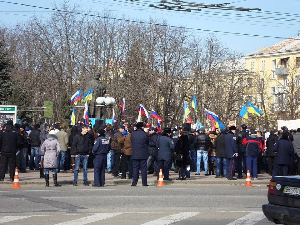 Зіткнення двох мітингів навесні 2014 року