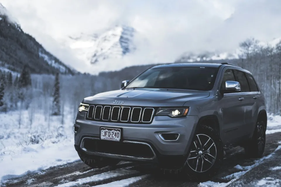 автомобіль Jeep Grand Cherokee
